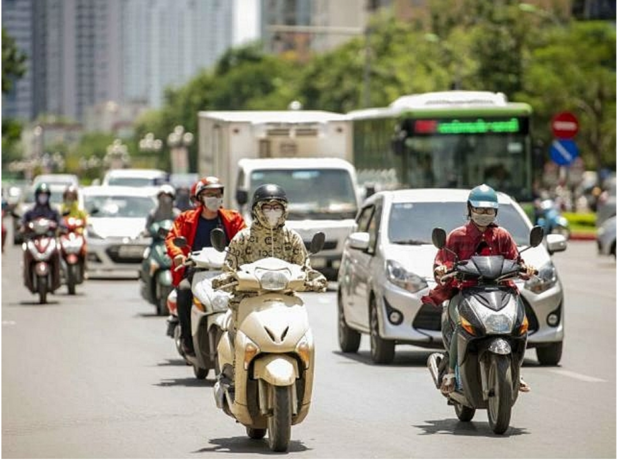 Nắng nóng mạnh toàn miền Bắc