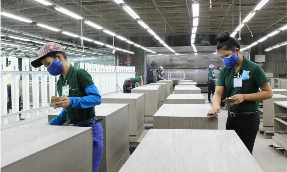 Sau hơn 10 ngày Việt Nam và Hoa Kỳ tuyên bố đạt được thỏa thuận thuế đối ứng, nhiều doanh nghiệp đã nhận được những đơn hàng mới từ Mỹ và các đối tác, sản xuất sôi động.
