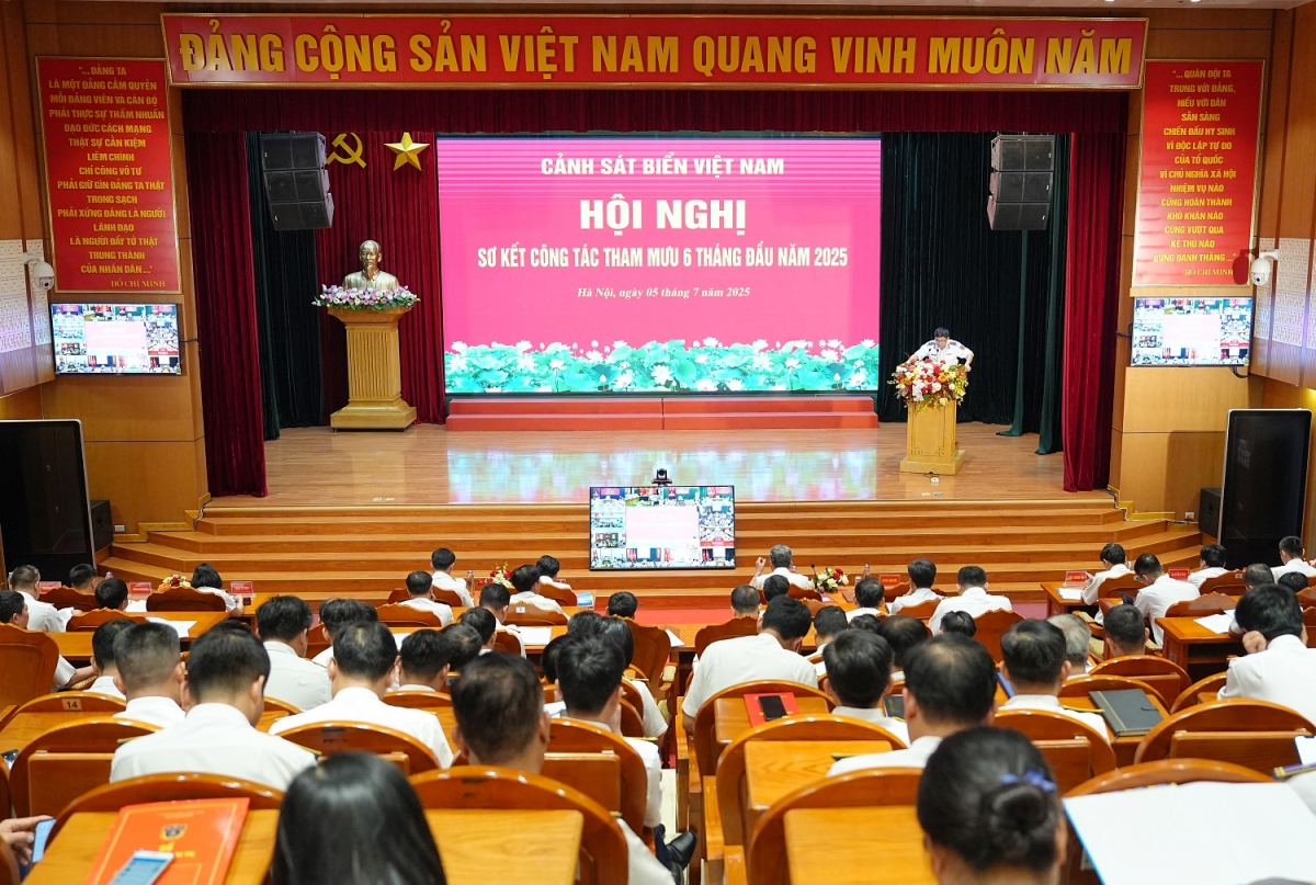 Quang cảnh hội nghị tại điểm cầu cơ quan Bộ tư lệnh Cảnh sát biển.