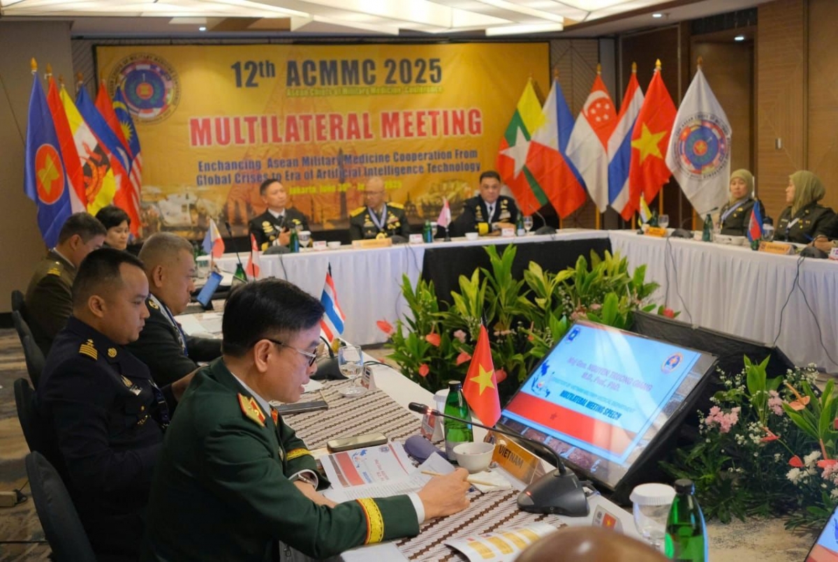 Thiếu tướng GS.TS Nguyễn Trường Giang, Cục trưởng Cục Quân y Việt Nam phát biểu tại Hội nghị