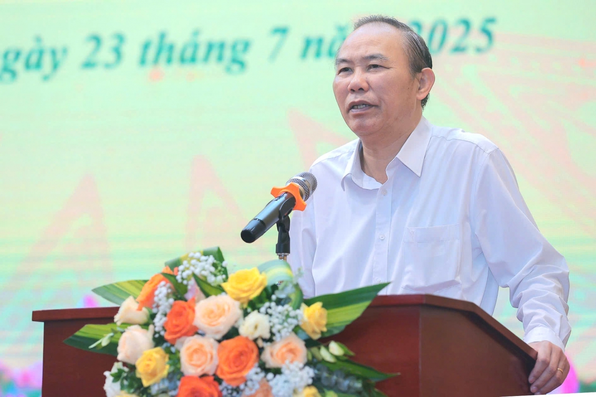 Thứ trưởng Phùng Đức Tiến, địa phương có vai trò quan trọng trong tổ chức thực hiện tiêm phòng dịch bệnh tả lợn Châu Phi