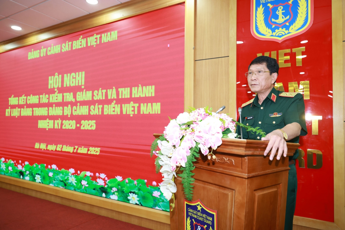 Trung tướng Phạm Ngọc Tuấn - Phó Chủ nhiệm Uỷ ban Kiểm tra Quân ủy Trung ương phát biểu chỉ đạo Hội nghị.