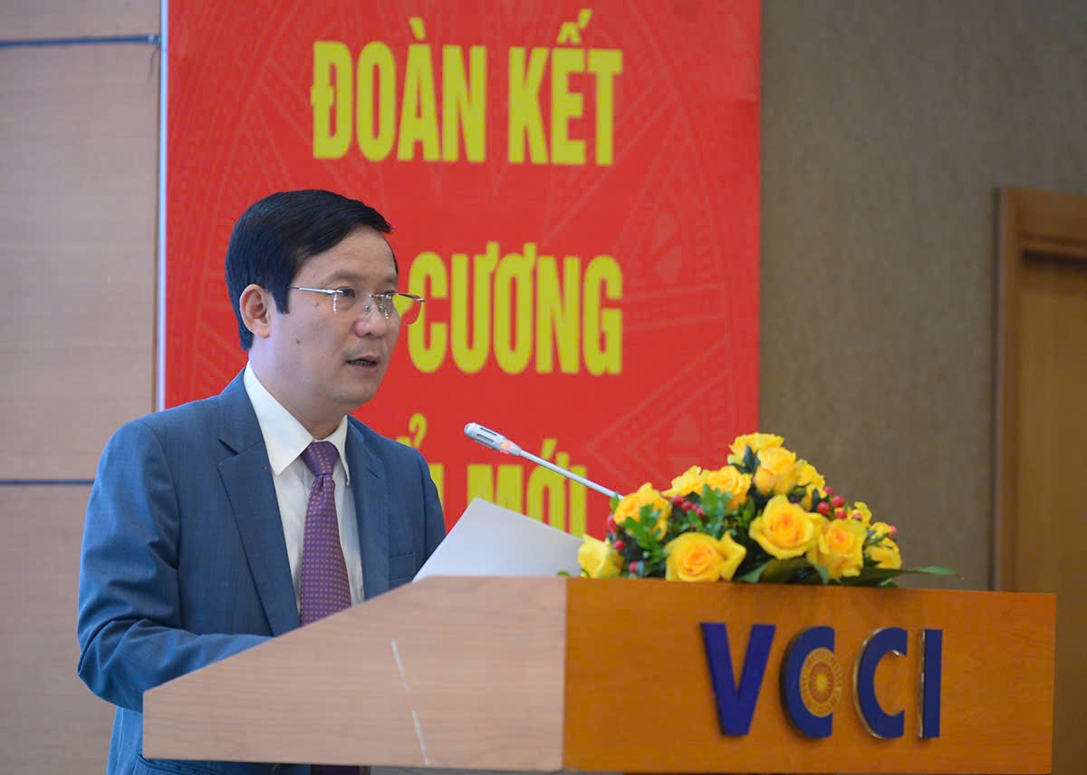 Chủ tịch VCCI Phạm Tấn Công phát biểu tại diễn đàn