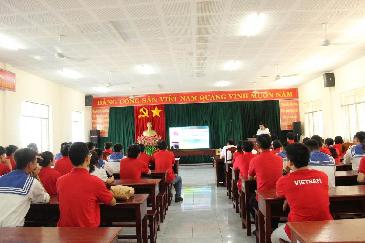 Quang cảnh buổi tuyên truyền