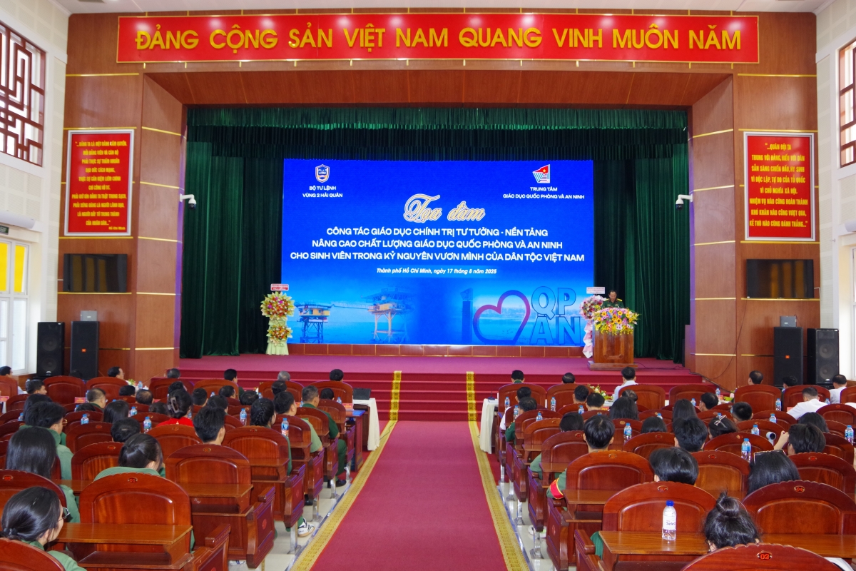 Quang cảnh tọa đàm