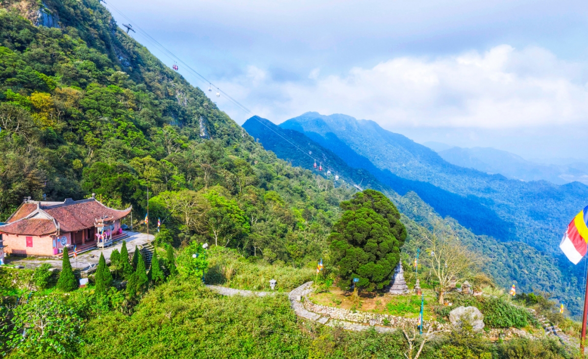 “Quần thể di tích và danh thắng Yên Tử – Côn Sơn - Kiếp Bạc – Vĩnh Nghiêm ﻿” được ghi danh vào Danh mục di sản thế giới.