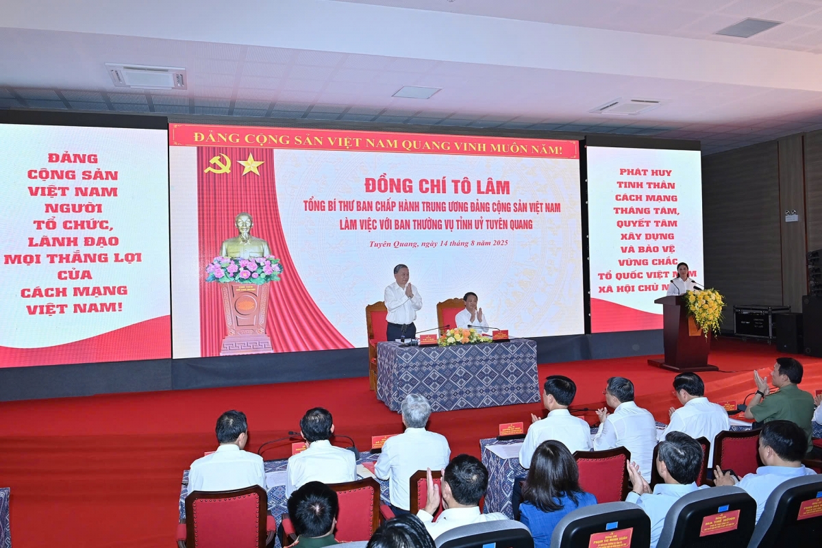 Toàn cảnh buổi làm việc