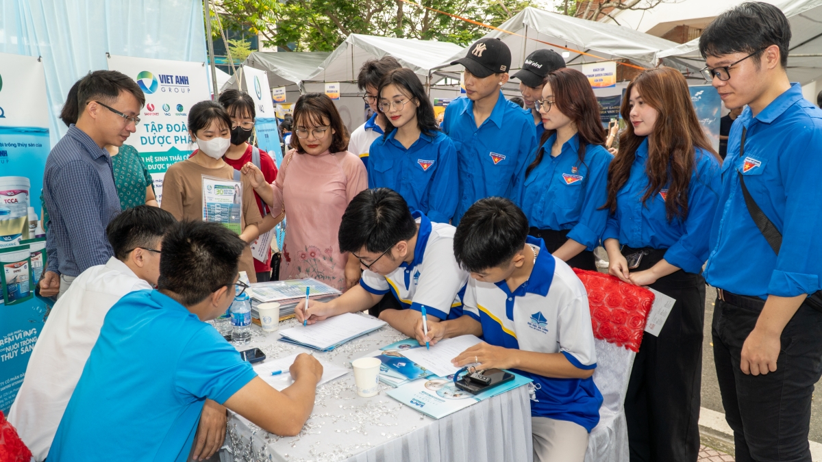 Các cơ sở đào tạo tỉnh Quảng Ninh đẩy mạnh việc đào tạo gắn với thực hiễn và phối hợp có hiệu quả với doanh nghiệp trên địa bàn.