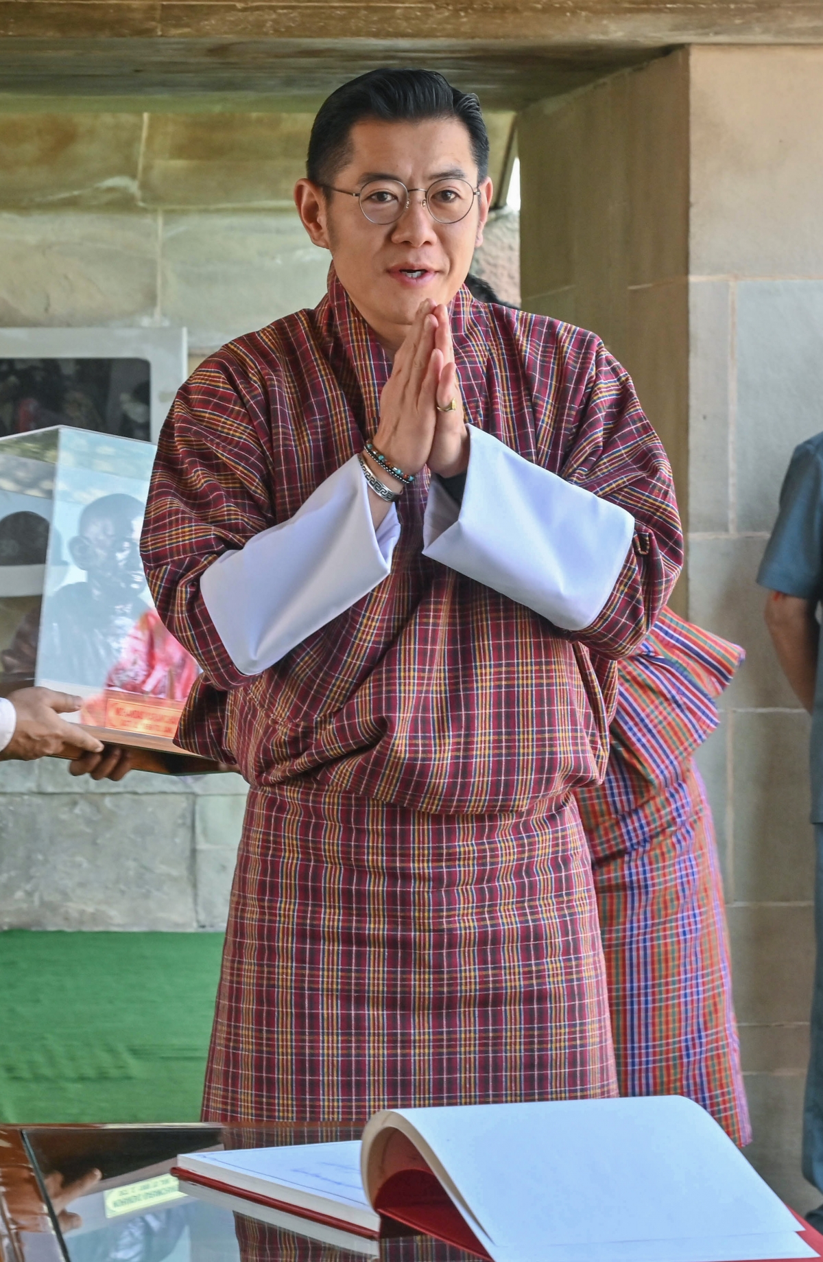 Quốc vương Bhutan Jigme Khesar Namgyel Wangchuck trong một chuyến thăm nước ngoài năm 2023 (ANI)