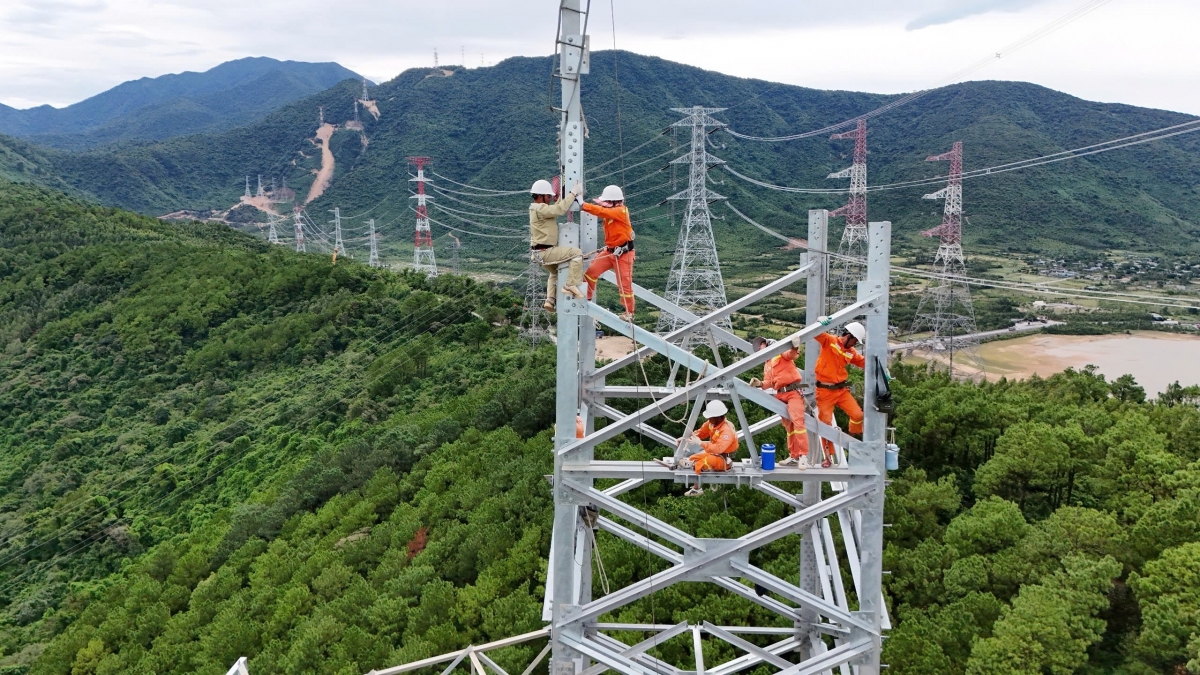 Đường dây 500kV Mạch 3 Quảng Trạch - Phố Nối - Kỳ tích ngành điện Việt Nam