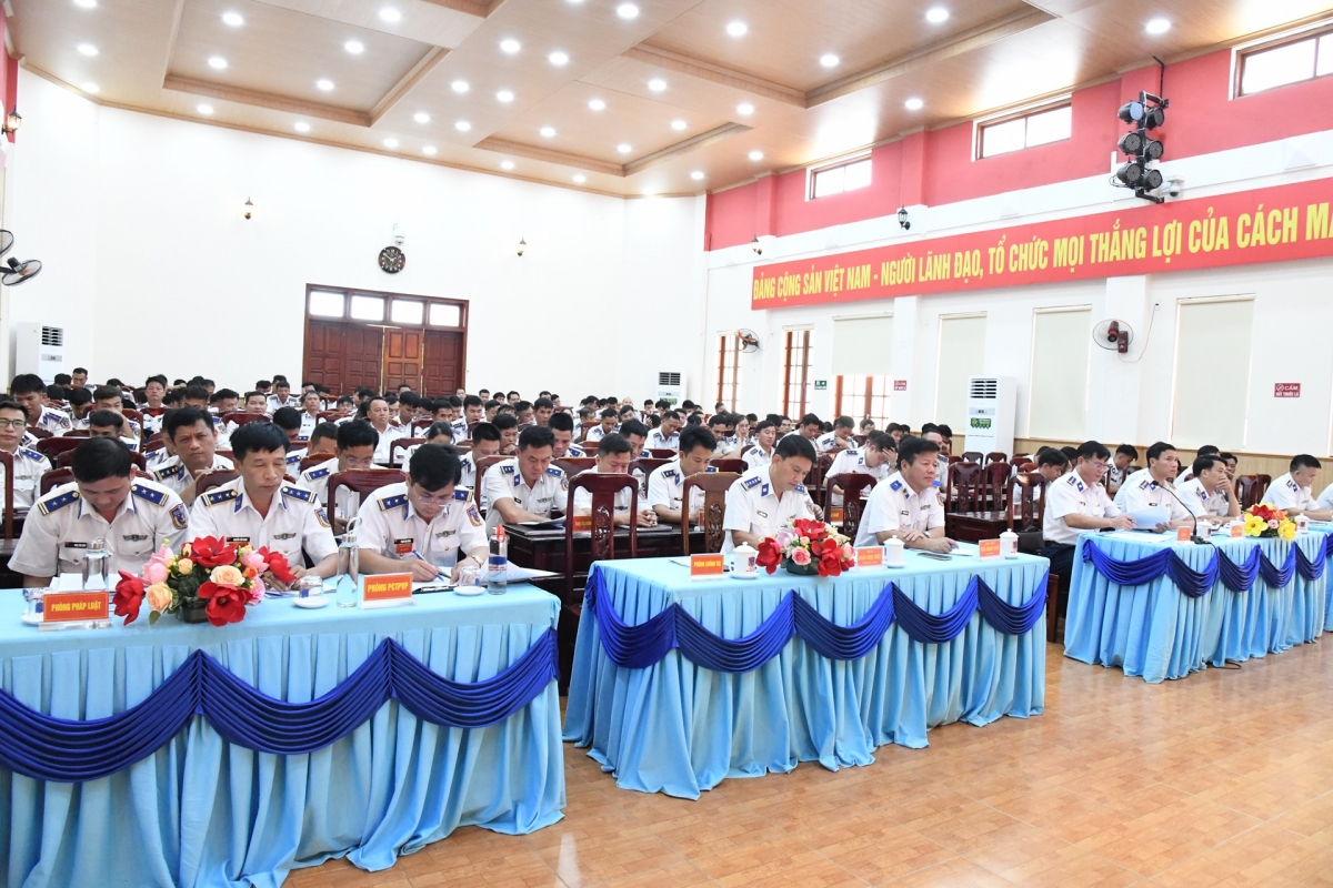 Đại biểu tham dự hội nghị
