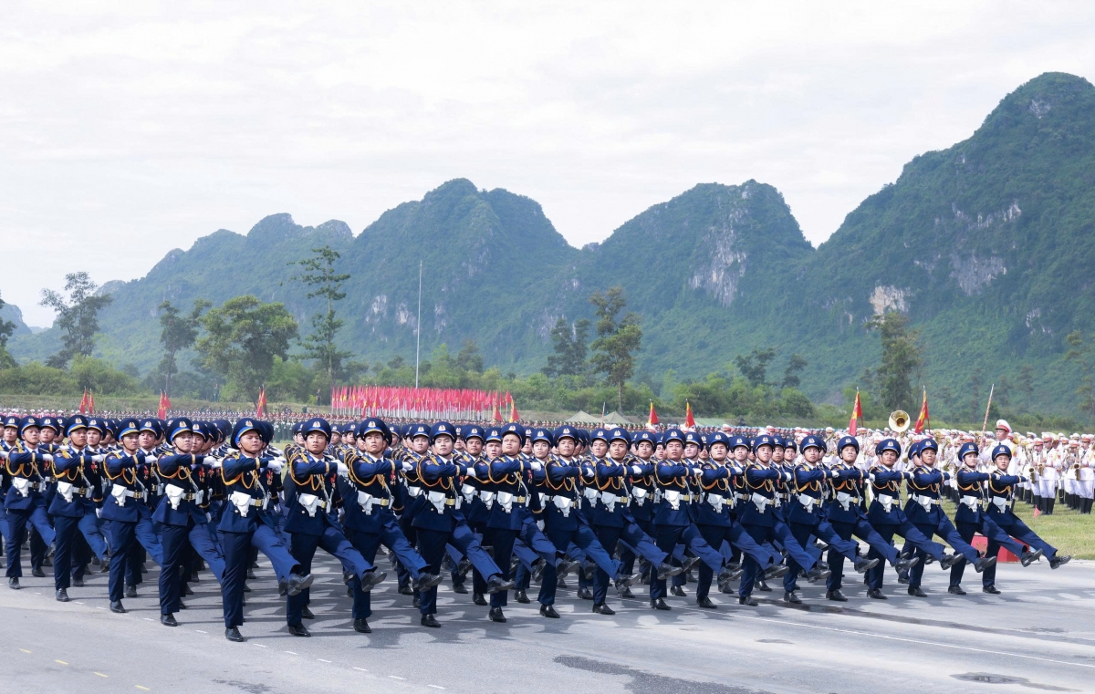 Khối Cảnh sát biển Việt Nam trong buổi hợp luyện lần hai chuẩn bị cho Lễ diễu binh, diễu hành Kỷ niệm 80 năm Quốc khánh 2/9
