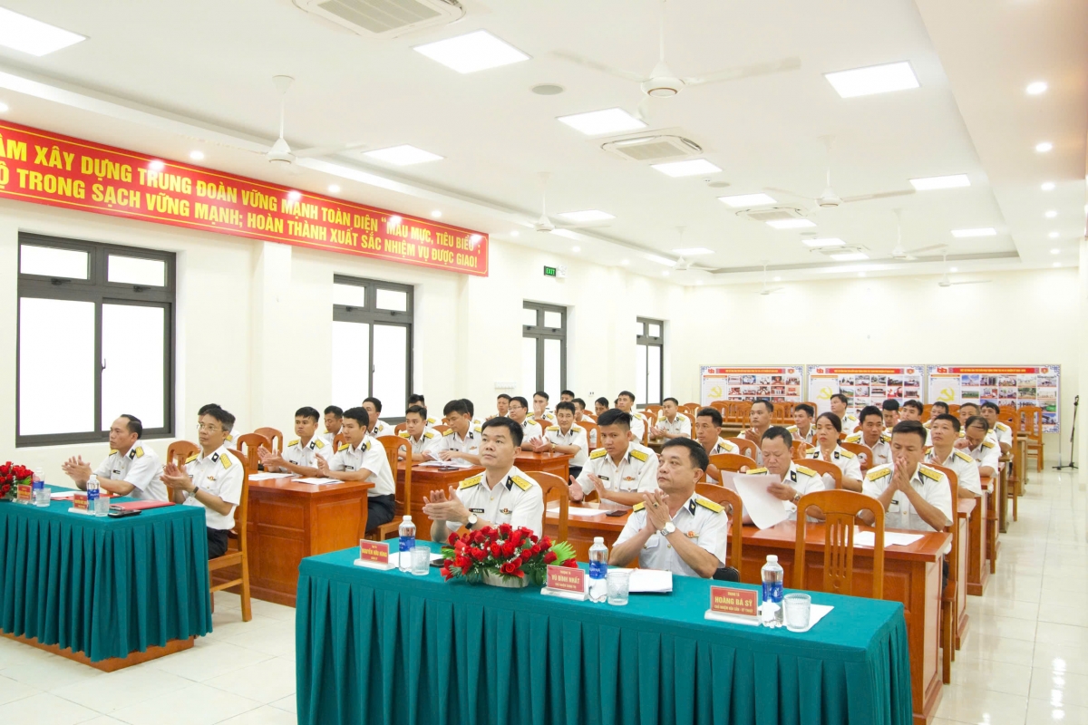 Quang cảnh bế mạc
