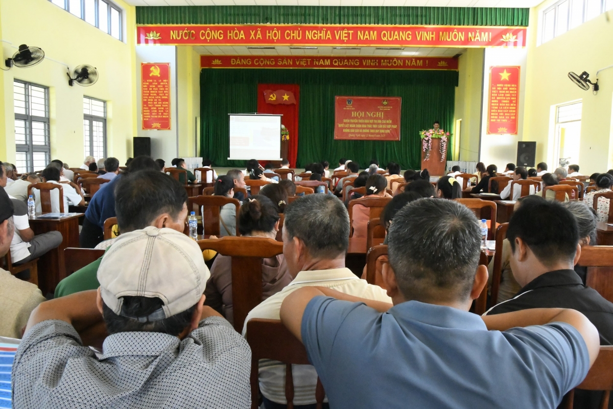 Quang cảnh hội nghị tuyên truyền IUU tại phường Trà Câu, tỉnh Quảng Ngãi