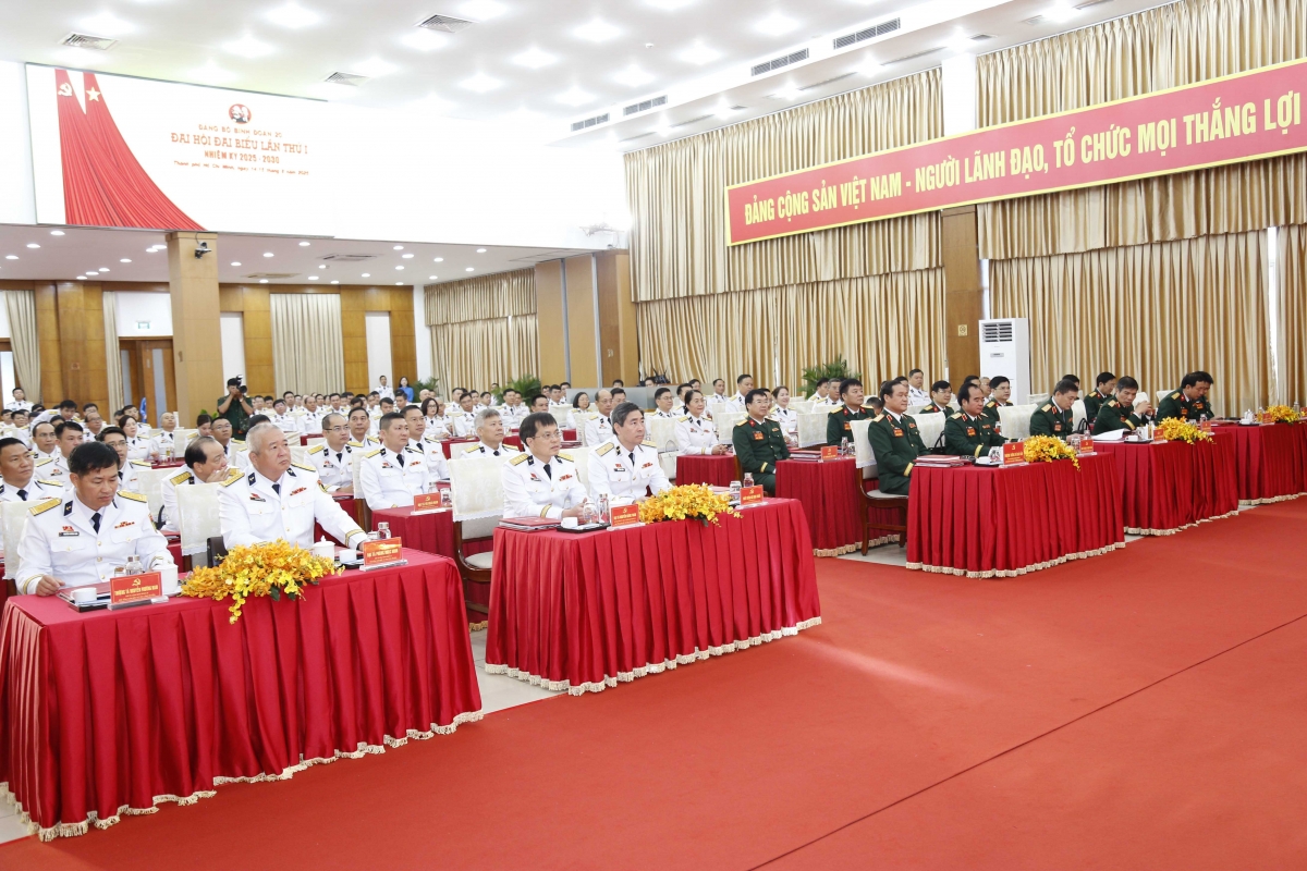 Các đại biểu dự đại hội