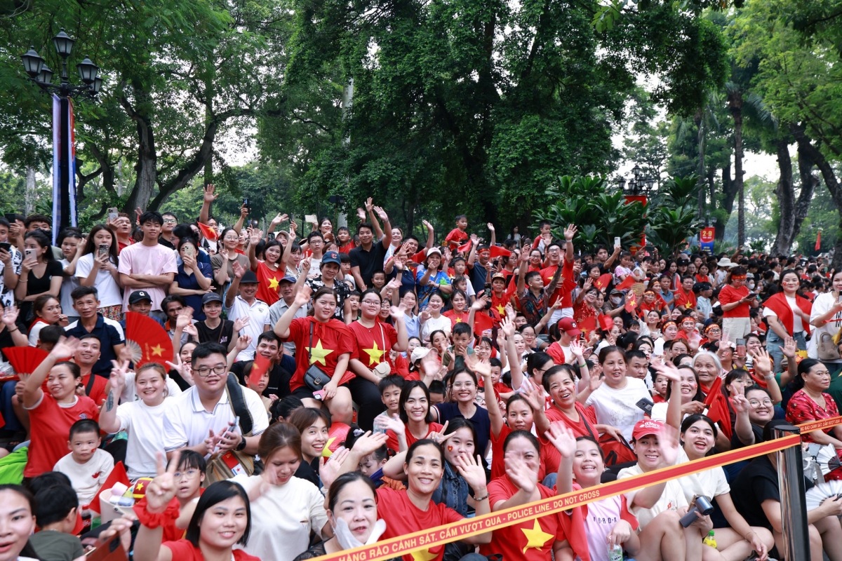 Không khí hân hoan trước giờ tổng hợp luyện.