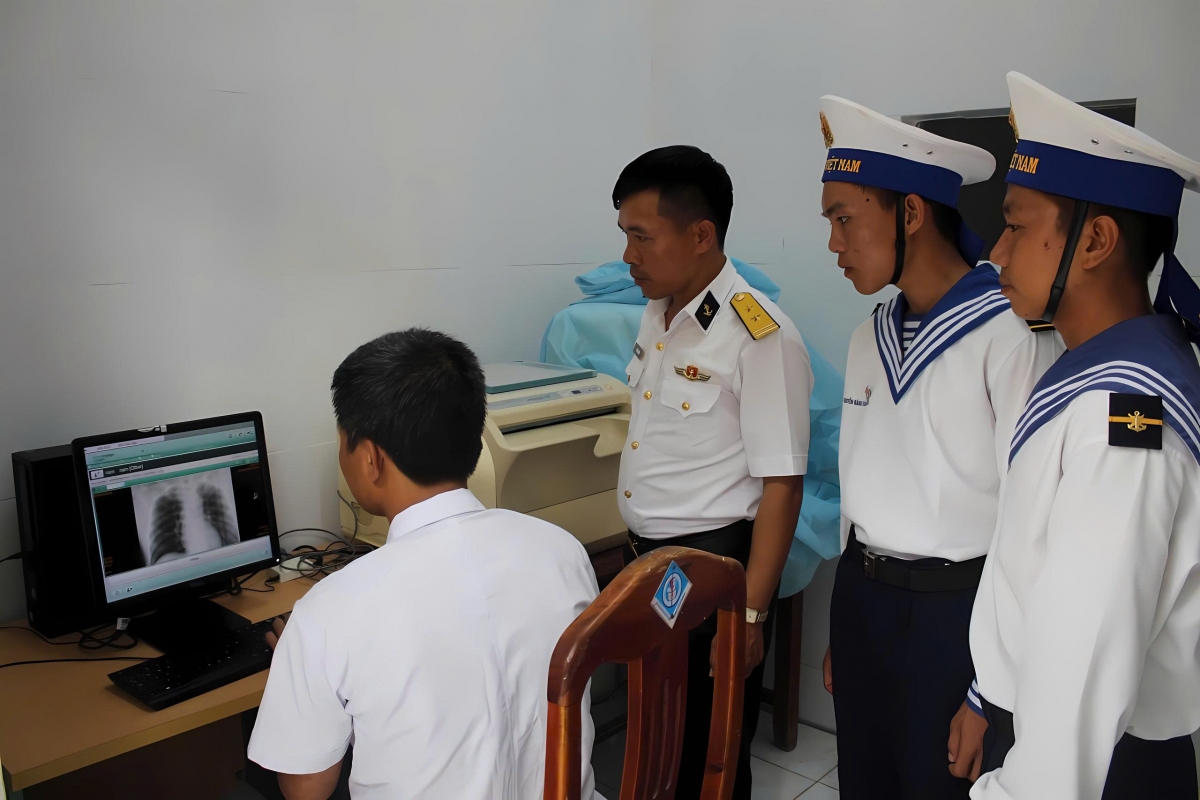 Bệnh xá đảo Song Tử Tây chẩn đoán hình ảnh