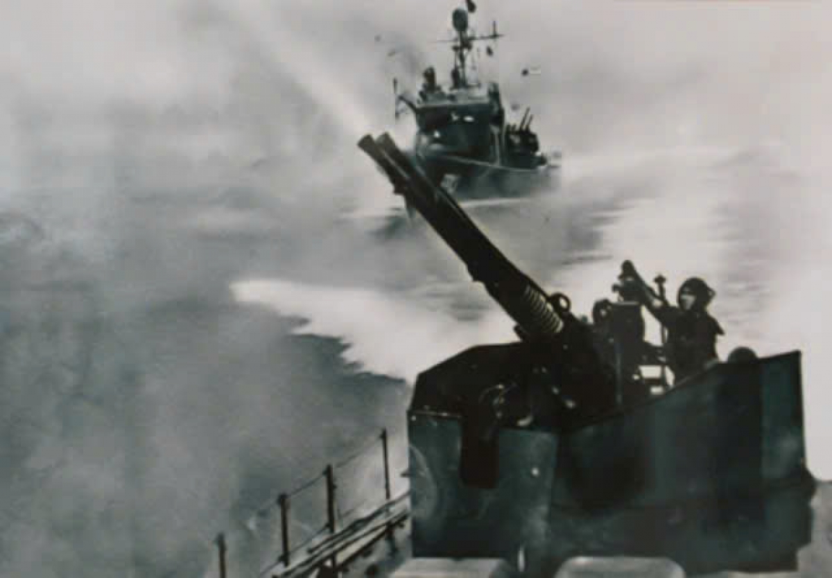 Bộ đội Hải quân đánh trả máy bay Mỹ tại Lạch Trường (Thanh Hóa) ngày 5/8/1964