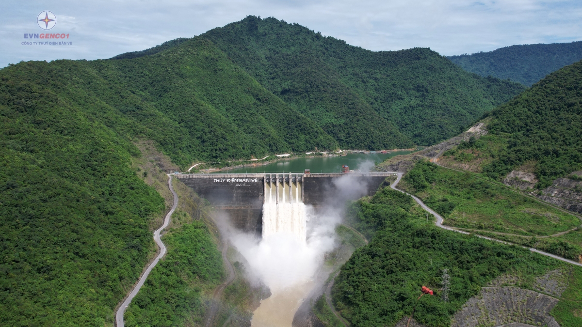 Thủy điện Bản Vẽ là công trình thủy điện lớn nhất trên địa bàn tỉnh Nghệ An, có dung tích hồ chứa lớn và vai trò điều tiết thủy văn quan trọng trong khu vực (Ảnh EVNGENCO1)