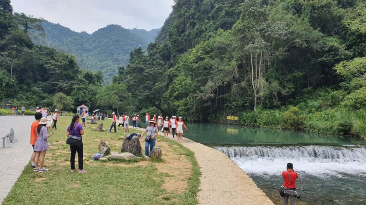 Du lịch, dịch vụ tiếp tục là động lực tăng trưởng của Cao Bằng.
