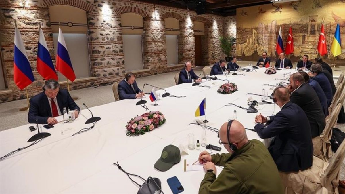 Cuộc đàm phán hòa bình giữa Nga và Ukraine tại Istanbul.