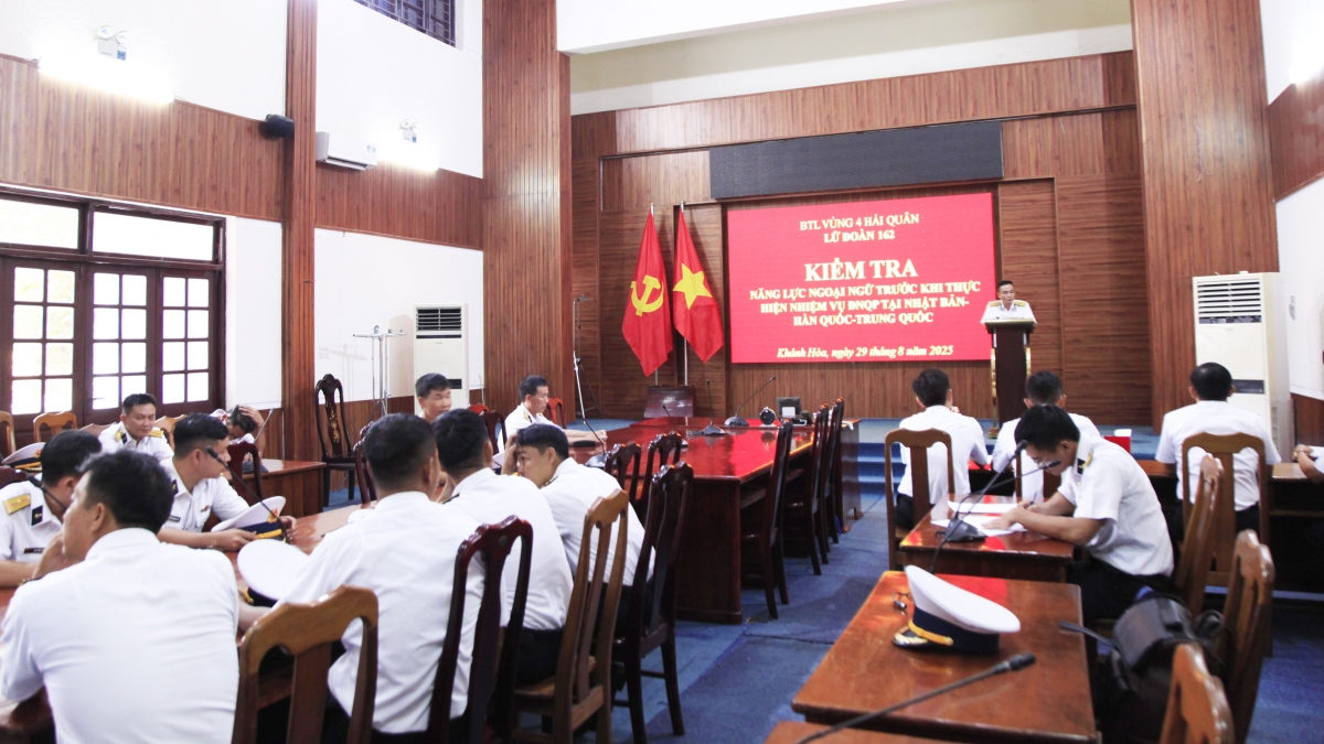 Quang cảnh buổi kiểm tra.