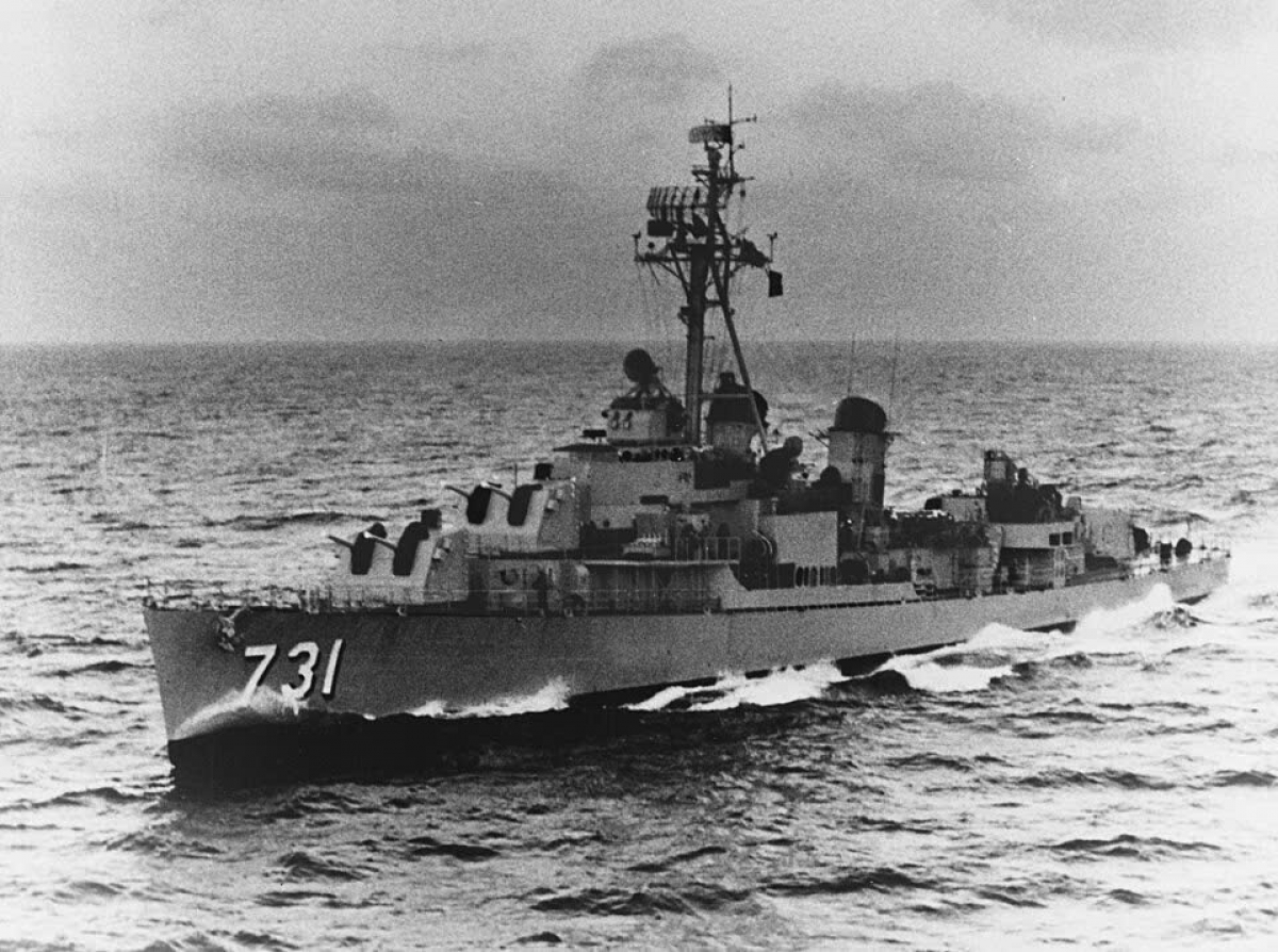 Tàu khu trục Maddox xâm phạm vùng biển miền Bắc năm 1964