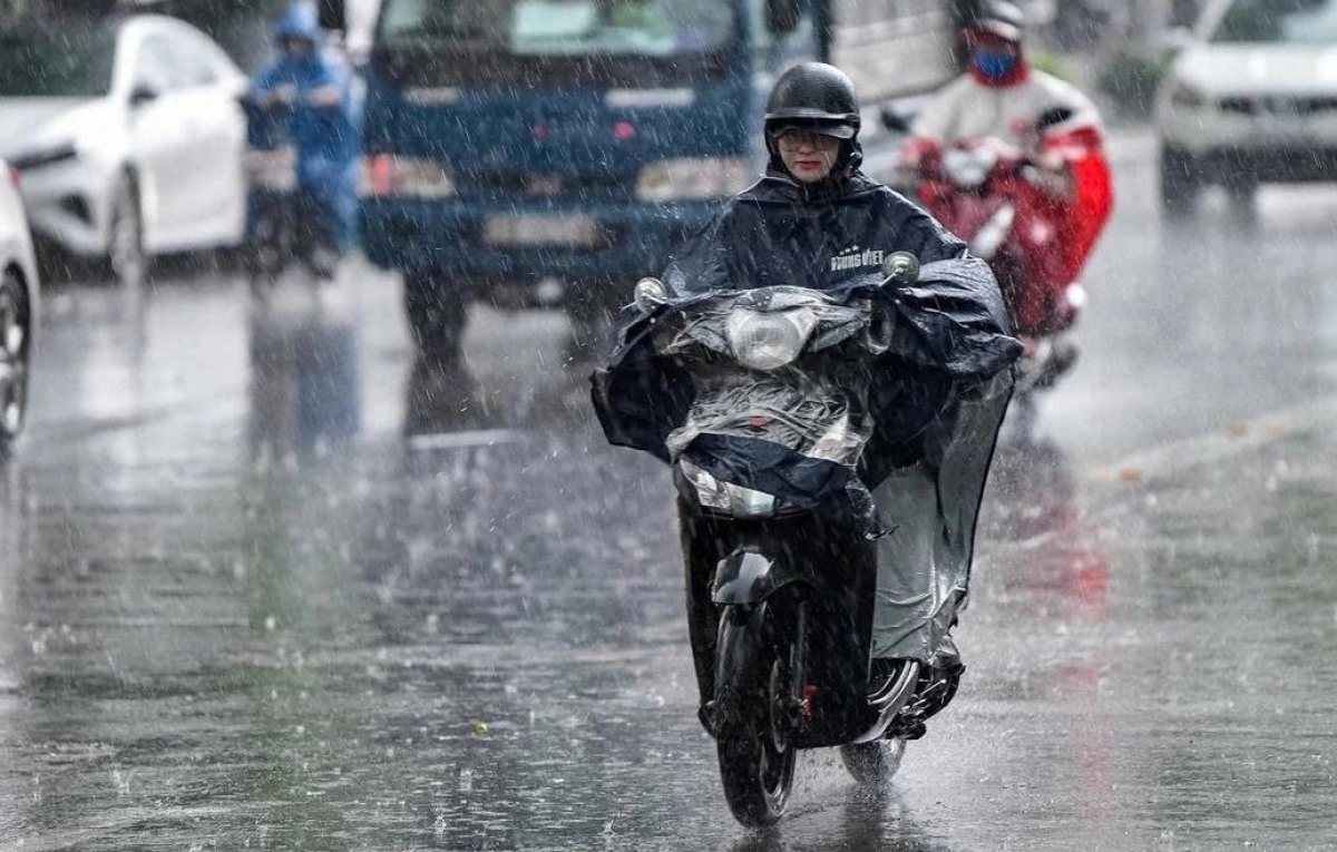 Dự báo thời tiết ngày 20/8/2025: Gió nhẹ, mưa rào và dông nhiều nơi