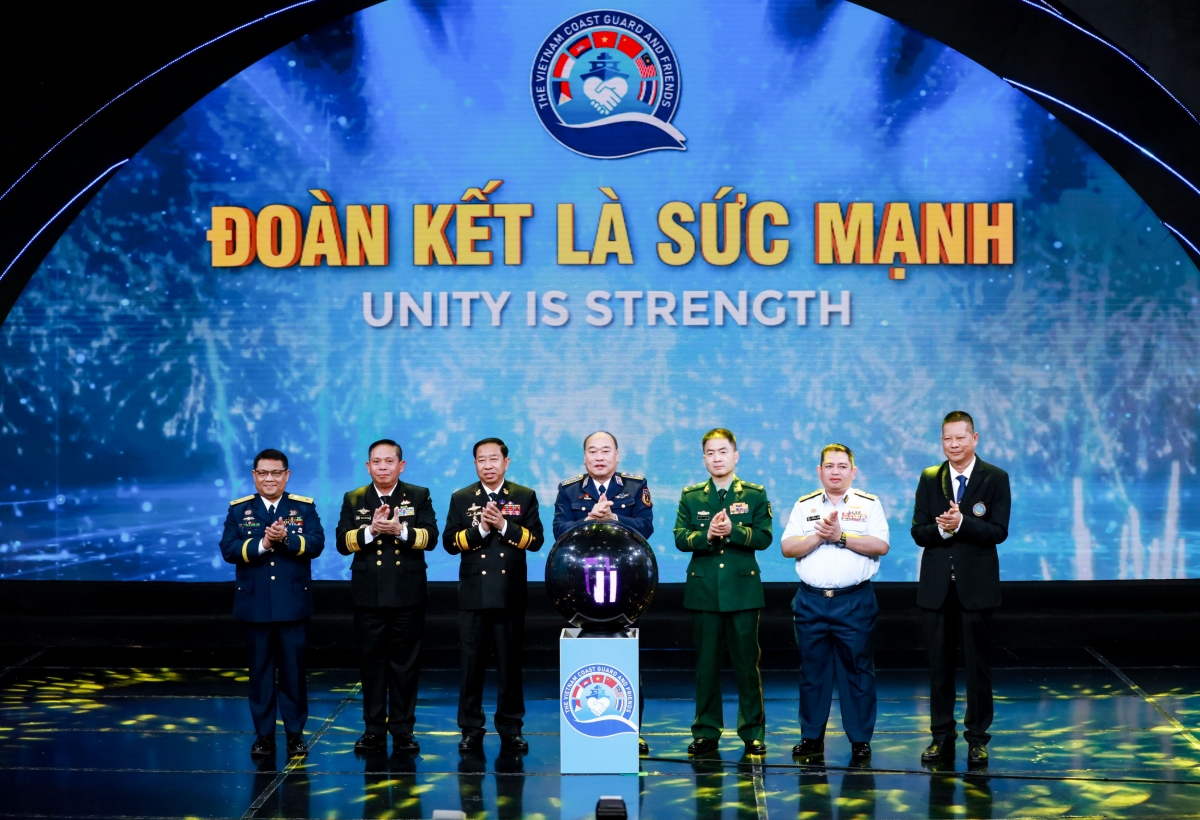 Chương trình _Cảnh sát biển Việt Nam và những người bạn_ lần thứ hai năm 2024 với thông điệp Đoàn kết là sức mạnh