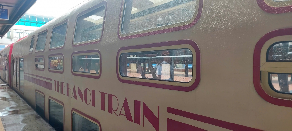 Đoàn tàu trong ngày lăn bánh thử nghiệm đầu tiên
