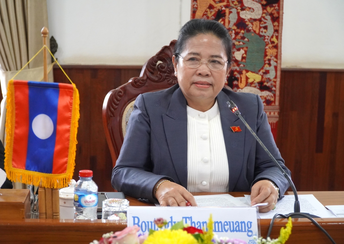 Phó Trưởng ban Tổ chức Trung ương Đảng NDCM Lào bà Boutsady Thanameuang