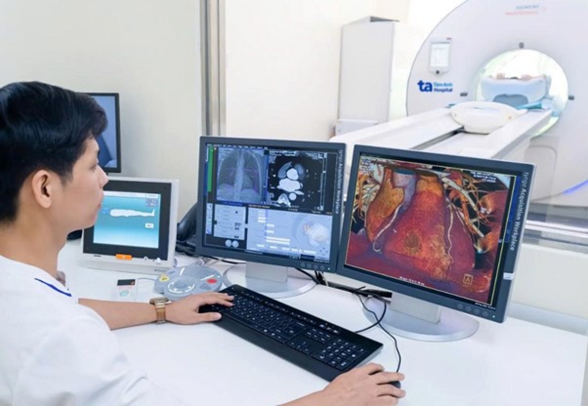 “Siêu máy” CT Somatom Force VB30 hơn 100.000 lát cắt có thể quét mạch vành trong vòng 1 giây, ngay cả khi nhịp tim không ổn định, khảo sát nhanh nguy cơ nhồi máu cơ tim.