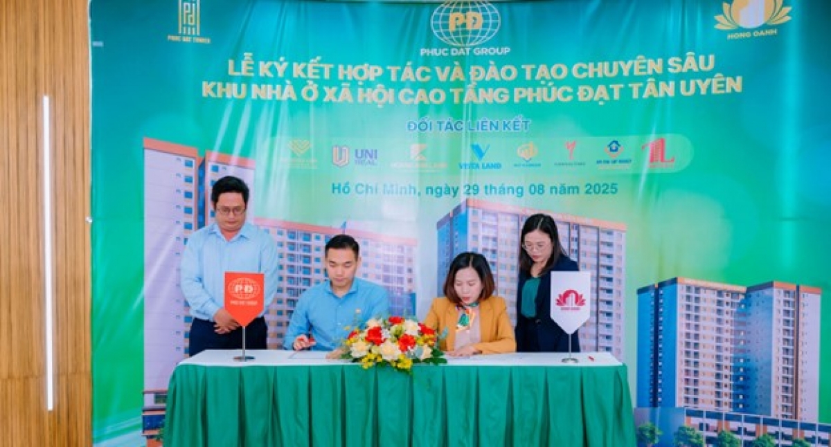 Lễ ký kết hợp tác giữa Phúc Đạt group và Địa Ốc Hồng Oanh triển khai Khu nhà ở xã hội cao tầng Phúc Đạt Tân Uyên