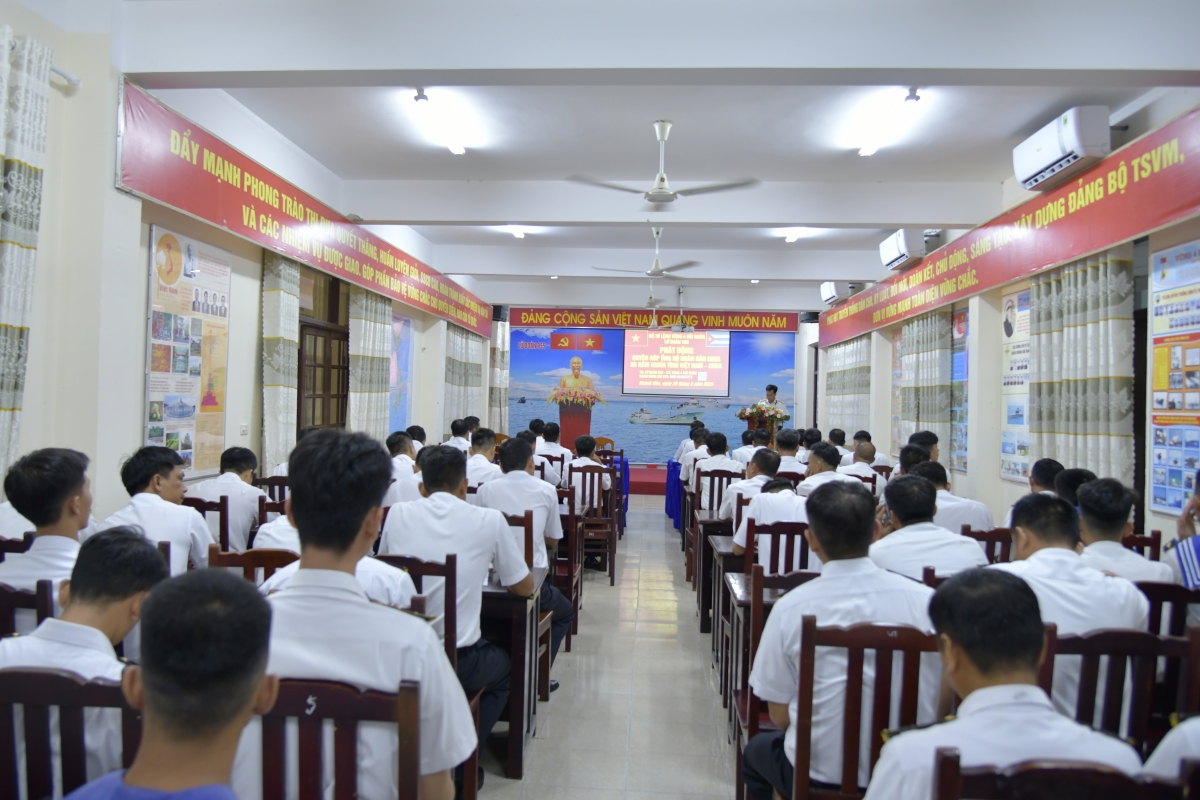 Quang cảnh lễ phát động