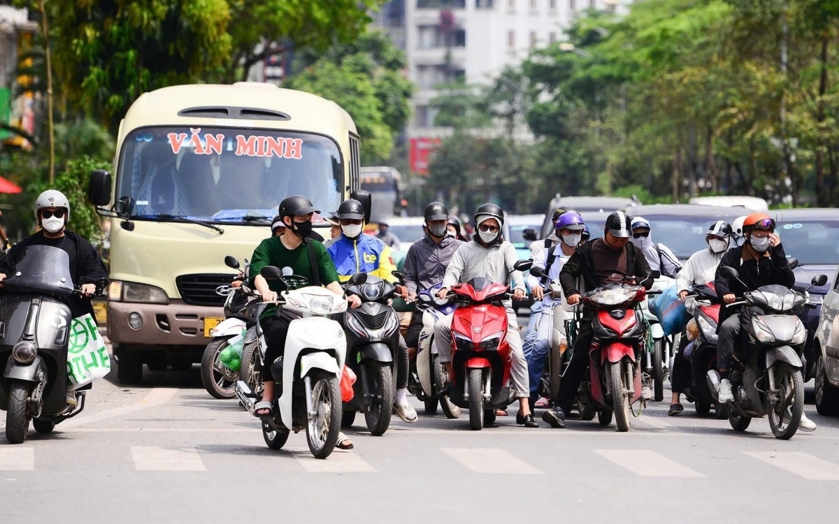 Bắc Bộ ngày nắng nóng, chiều tối có mưa rào và dông