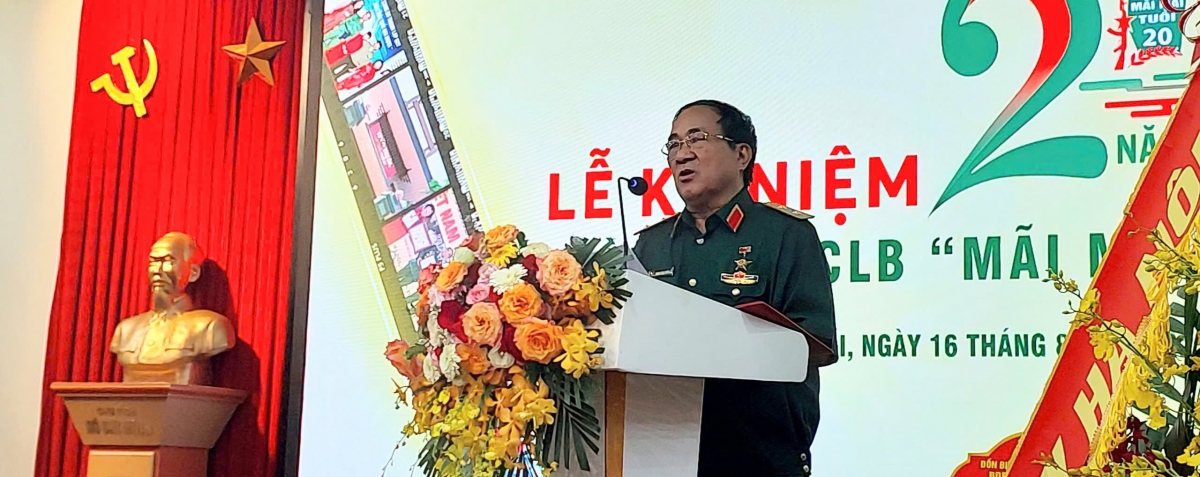 Trung tướng Đoàn Sinh Hưởng, Anh hùng lực lượng vũ trang nhân dân, Chủ tịch Câu lạc bộ “Mãi mãi tuổi 20” phát biểu tại buổi lễ