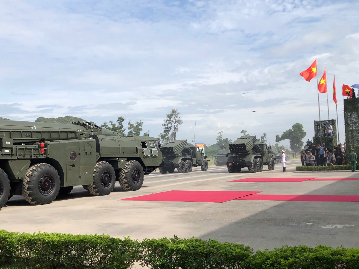 Hệ thống vũ khí, khí tài hiện