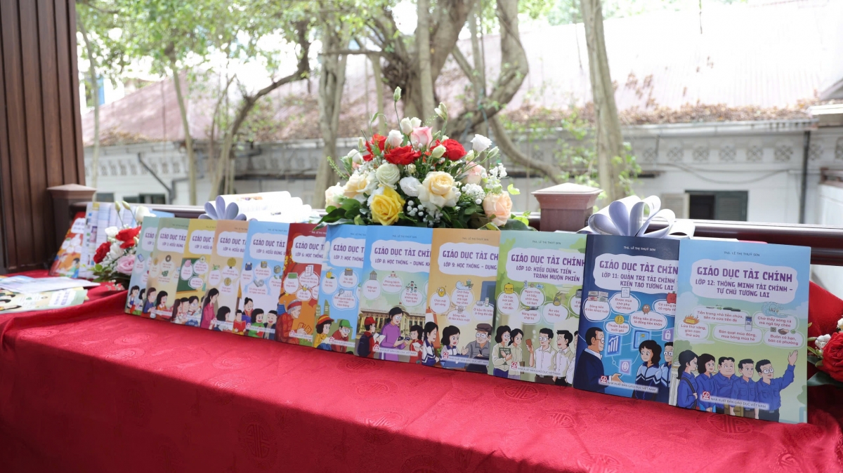 Bộ sách "Giáo dục tài chính"