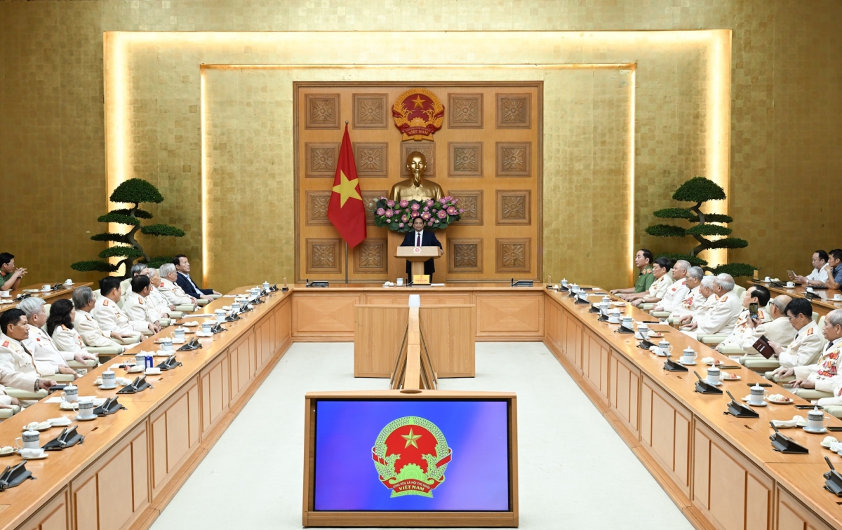 Thủ tướng Phạm Minh Chính gặp mặt, tri ân cán bộ Ban Liên lạc Công an chi viện chiến trường miền Nam.