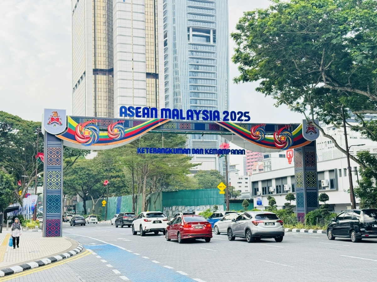 Ô tô là phương tiện đi lại chính tại Malaysia. Ảnh: Ngọc Diệp