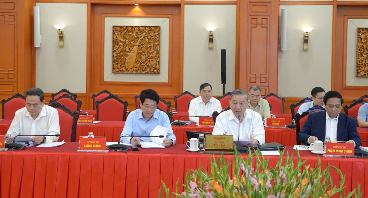 Tổng Bí thư Tô Lâm chủ trì cuộc làm việc của Bộ Chính trị với Ban Thường vụ Đảng uỷ các cơ quan Đảng Trung ương