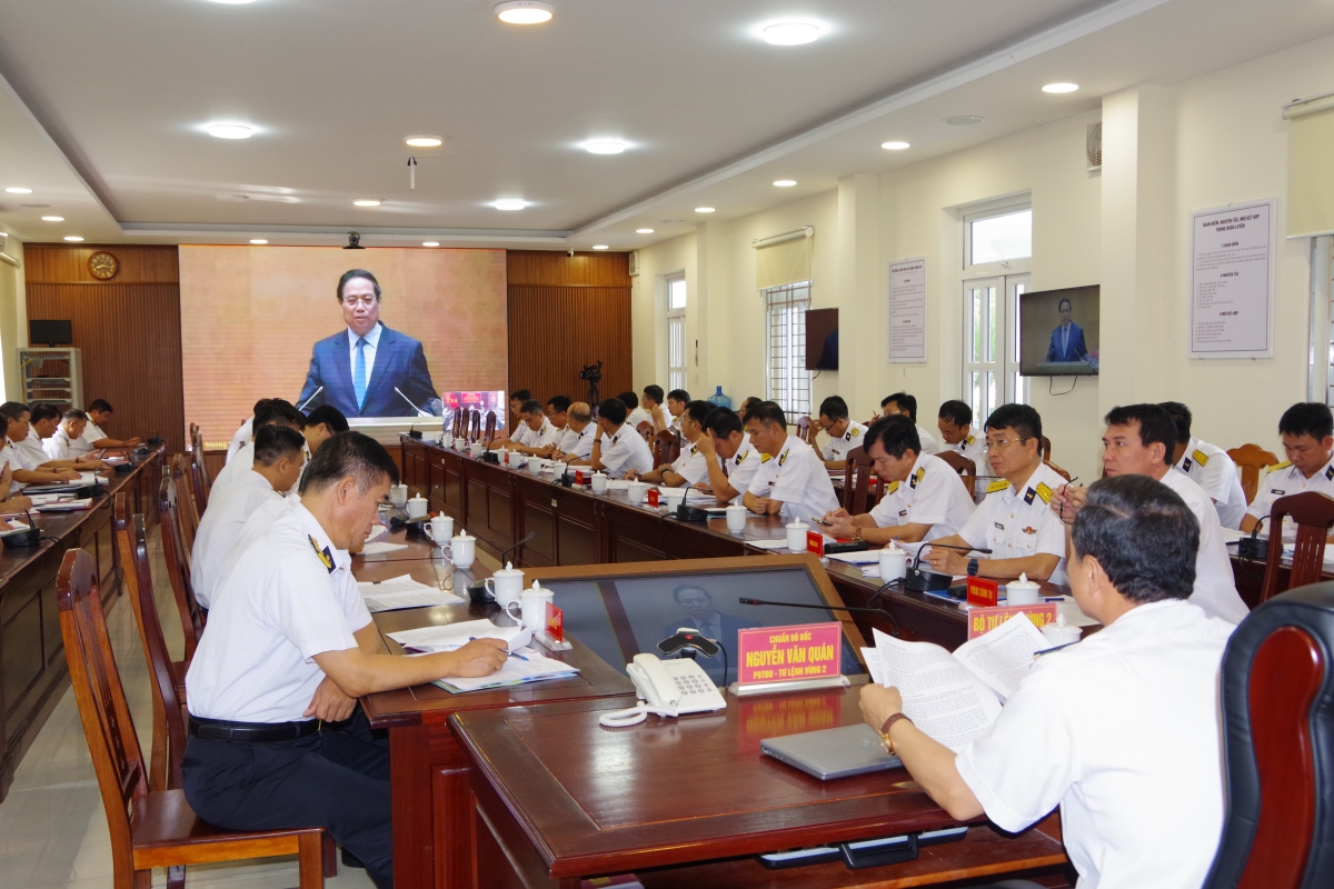 Quang cảnh học tập nghị quyết tại điểm cầu Bộ Tư lệnh Vùng 2 Hải quân