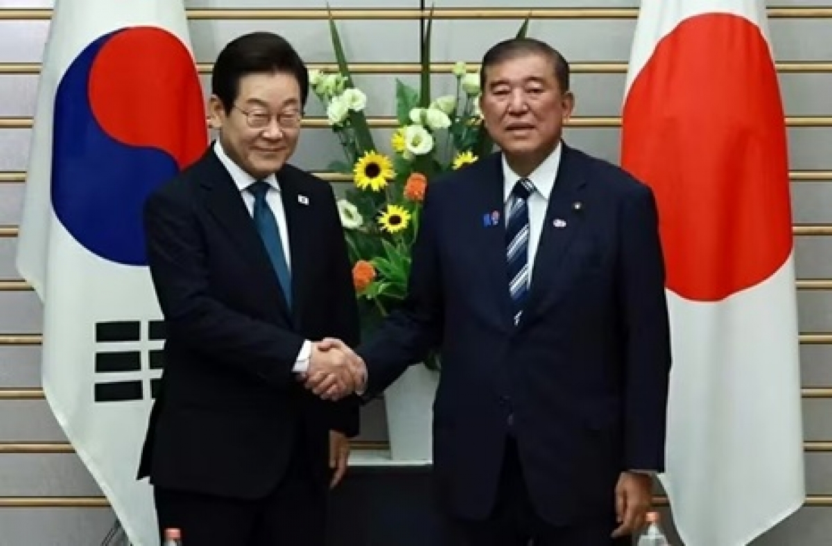Thủ tướng Ishiba Shigeru (bên phải) và Tổng thống Lee Jae Myung tại họp báo chung ở Tokyo, ngày 23/8/2025. (Nguồn: Yonhap)