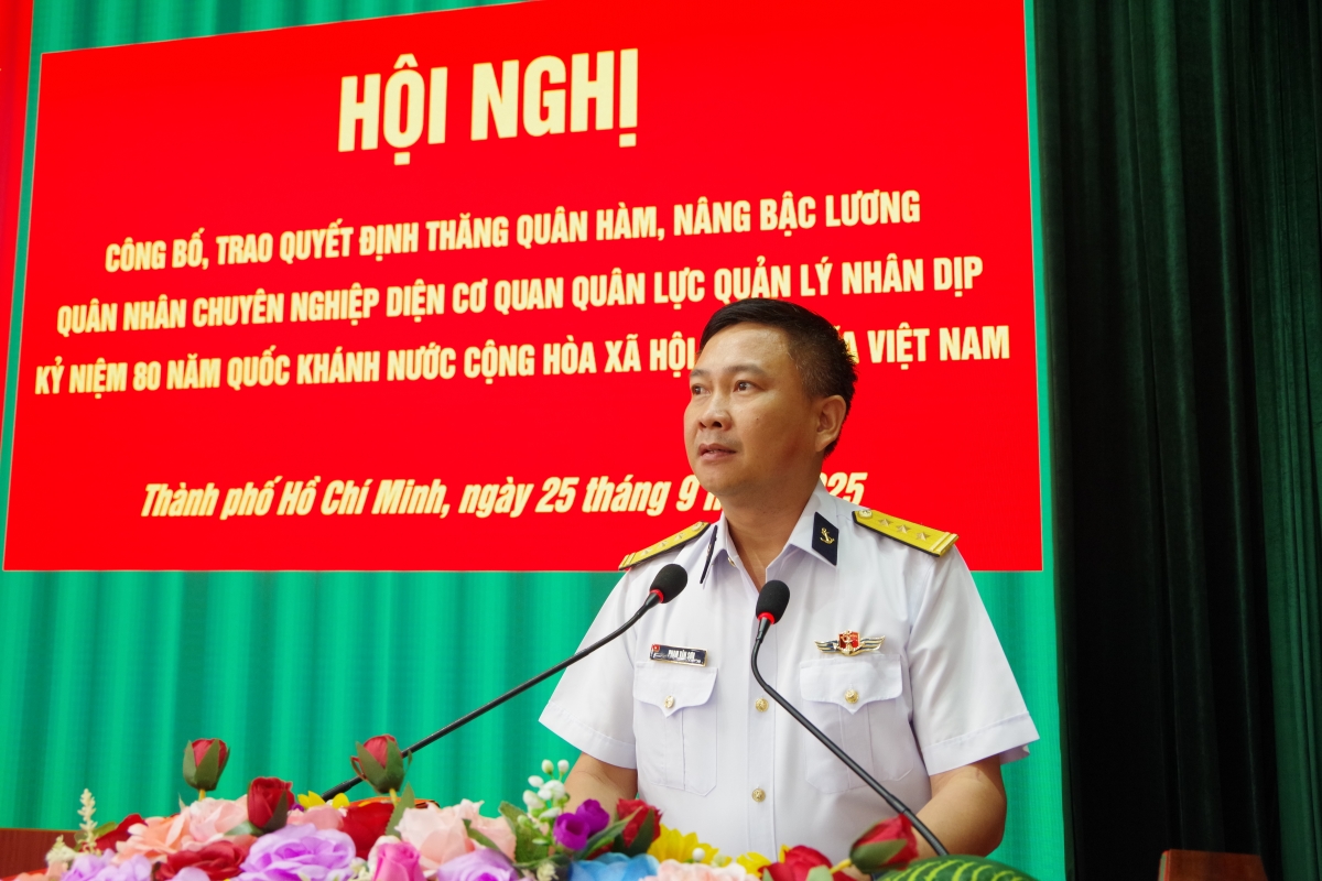 Thượng tá Phạm Văn Sơn phát biểu tại Hội nghị