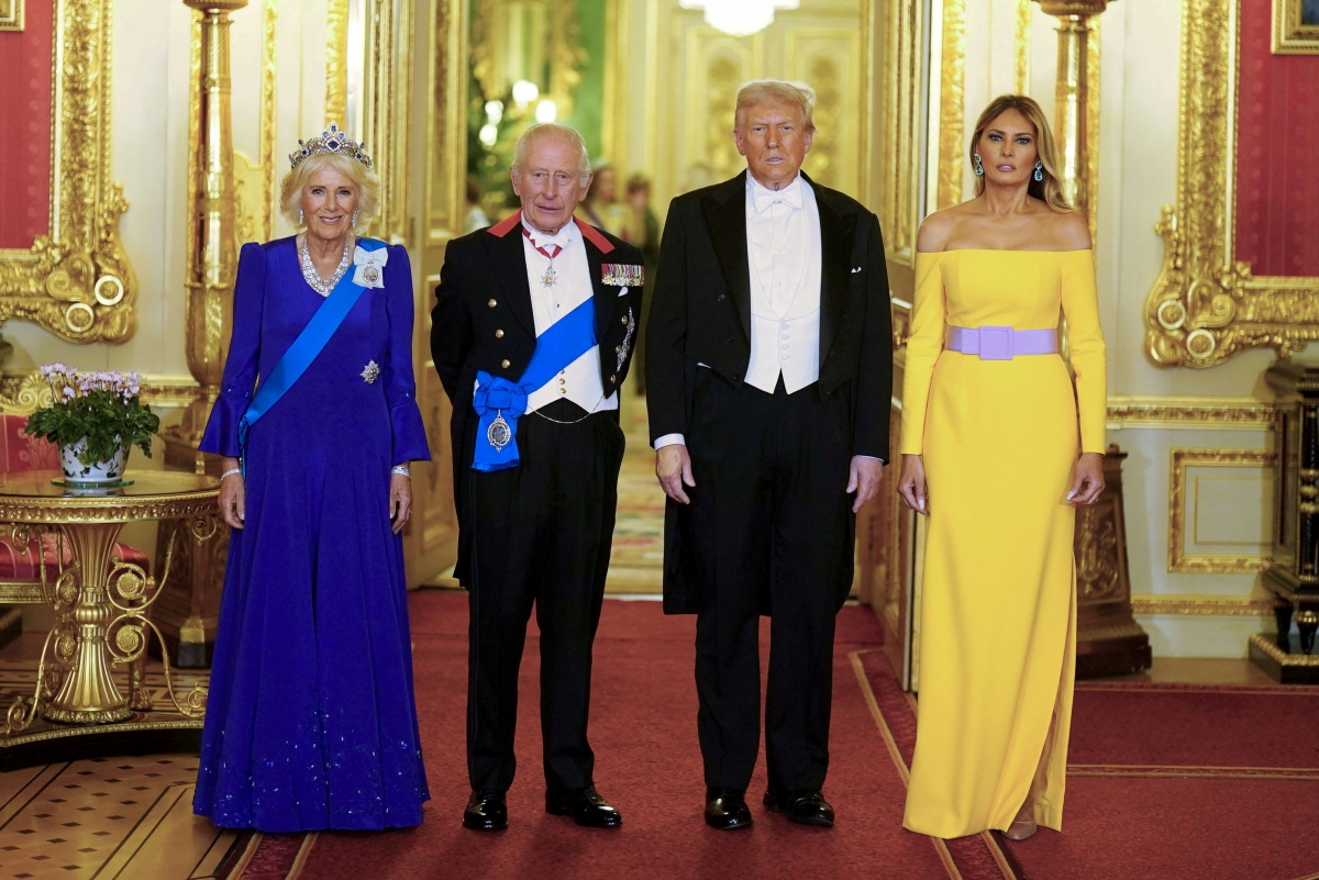 Vua Charles III cùng Hoàng hậu Camilla chủ trì lễ đón Tổng thống Donald Trump và Đệ nhất phu nhân
Melania Trump. Ảnh: REUTERS