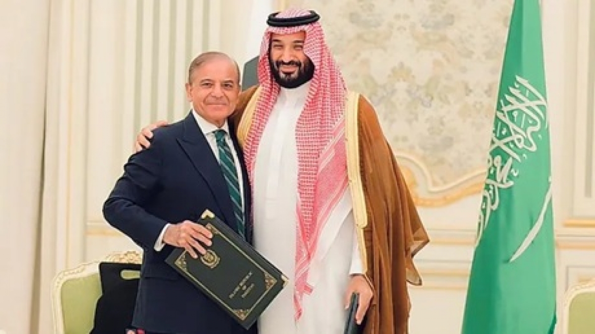 Saudi Arabia và Pakistan ký kết hiệp ước phòng thủ chung ngày 17.9 (Ảnh X)