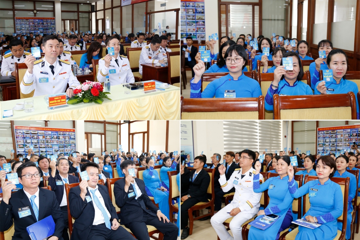 Biểu quyết thông qua Nghị quyết đại hội
