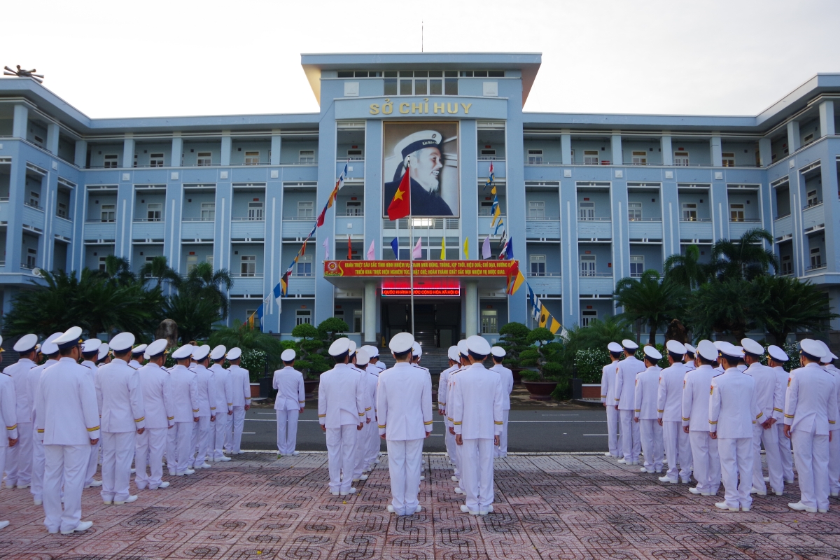 Chào cờ sáng 2/9 tại Cơ quan Bộ Tư lệnh Vùng 2 Hải quân