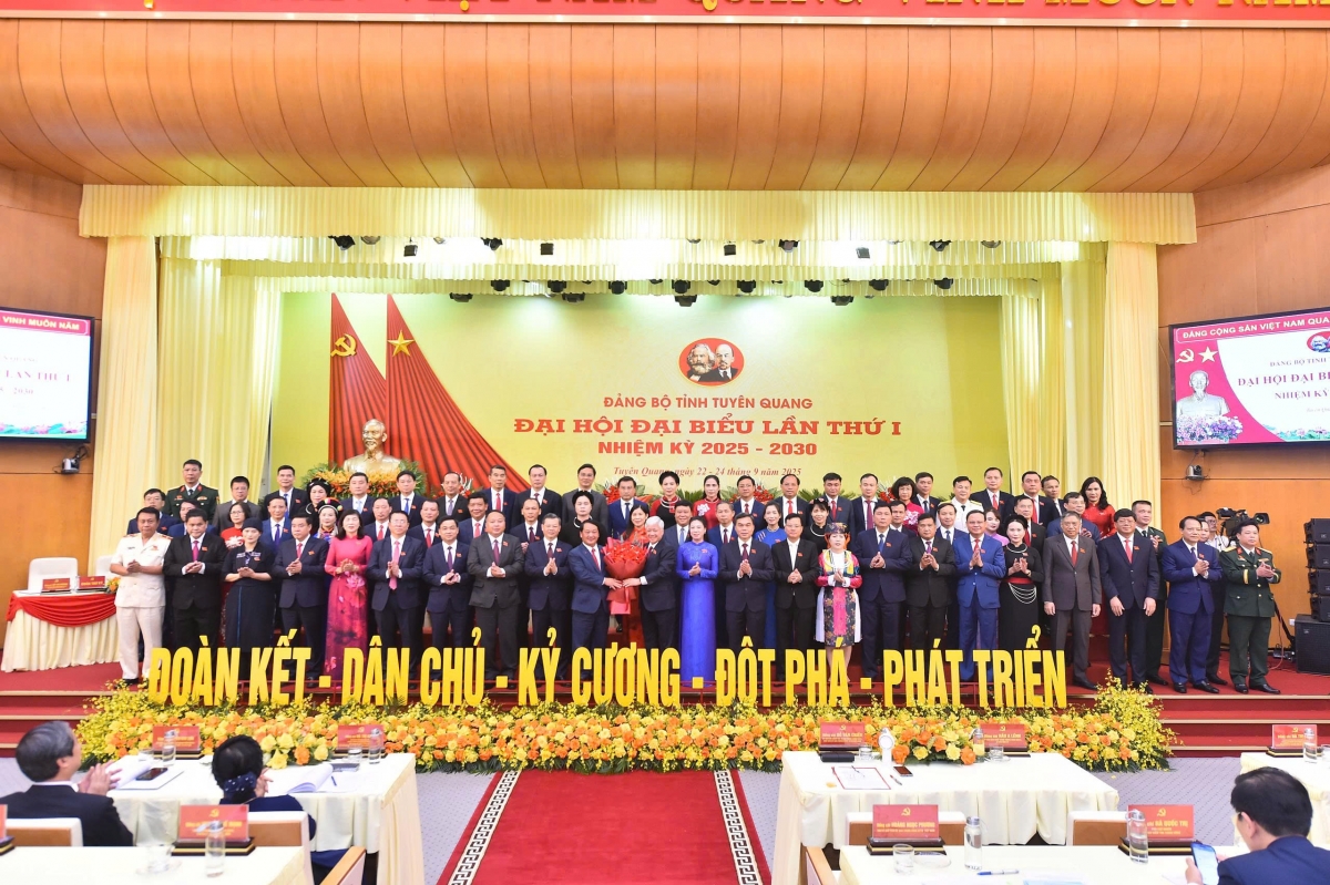 Bộ Chính trị chỉ định ông Hầu A Lềnh làm Bí thư tỉnh ủy Tuyên Quang nhiệm kỳ 2025-2030.