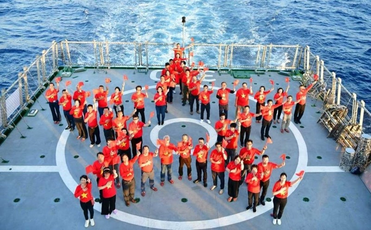 Kiều bào trẻ luôn hướng về Tổ quốc thân yêu